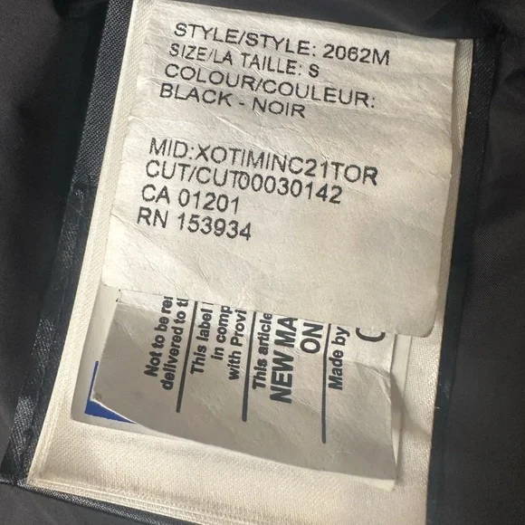 Canada Goose Black Arctic Program Jacket - Picture 5 of 16